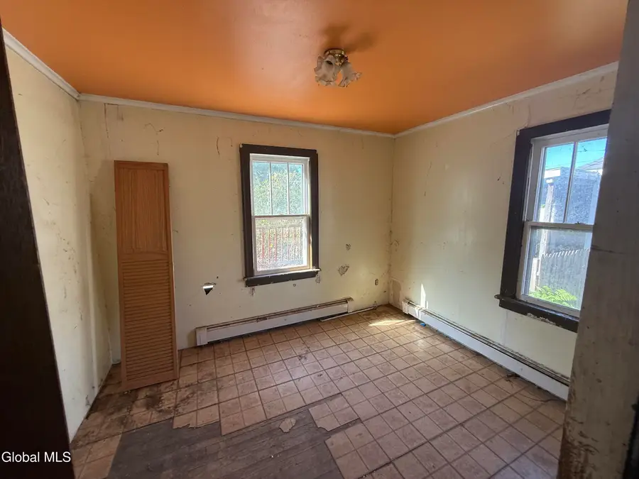 136 Hudson River Road, Waterford, NY 12188 - Image #2