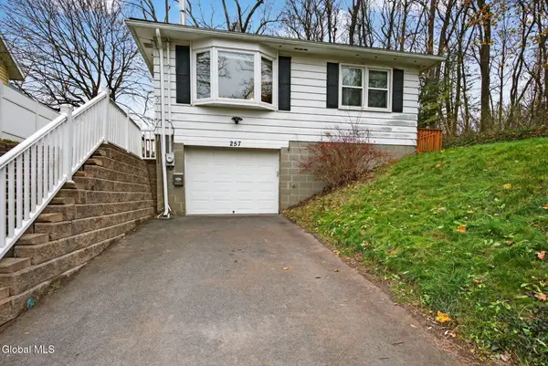 257 Lake Shore Drive, East Greenbush, NY 12144