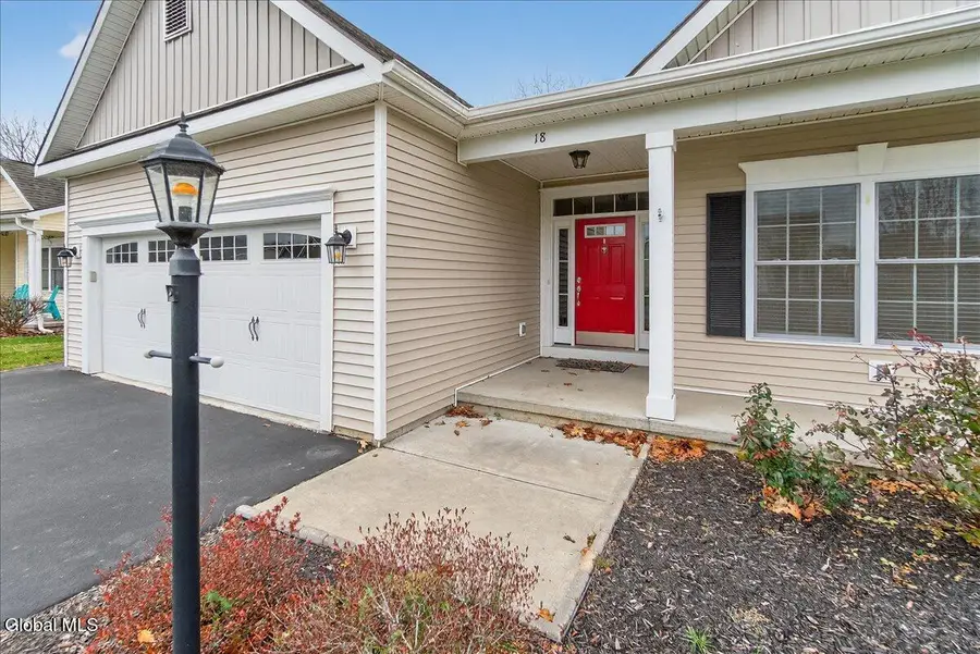 18 Lakepointe Way, Saratoga Springs, NY 12866 - Image #3