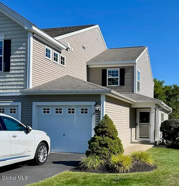 34 Govenor Circle, Albany, NY 12208