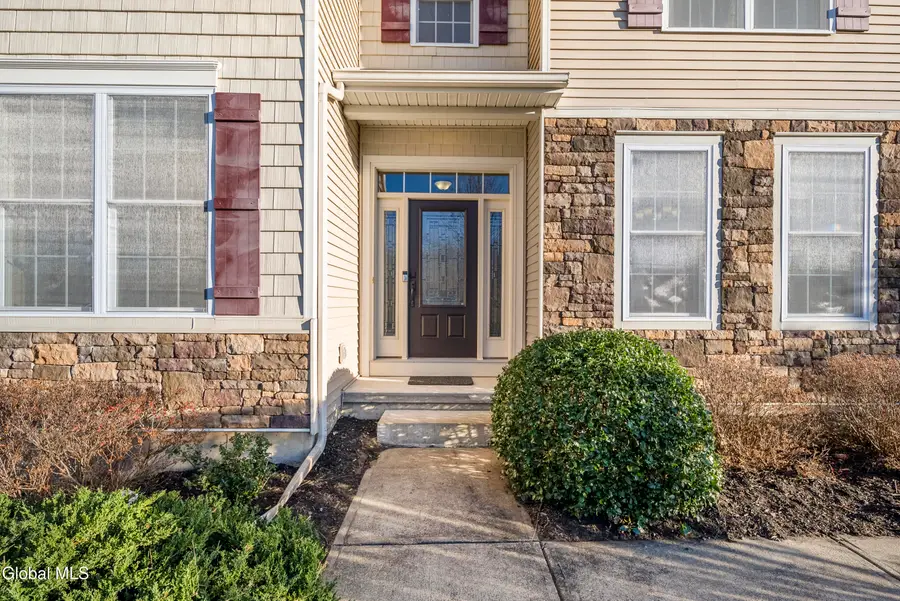 42 Chester Drive, Halfmoon, NY 12118 - Image #2