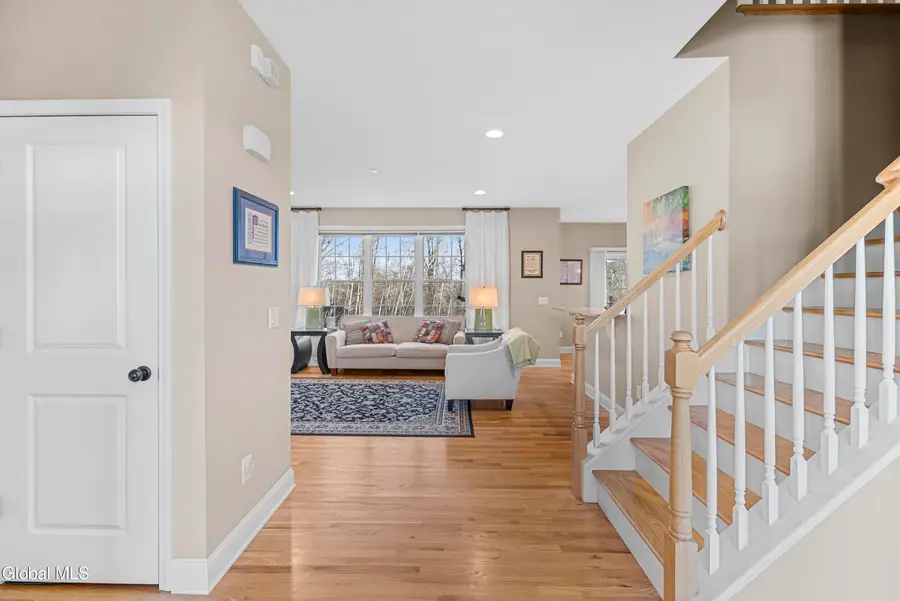 42 Chester Drive, Halfmoon, NY 12118 - Image #3