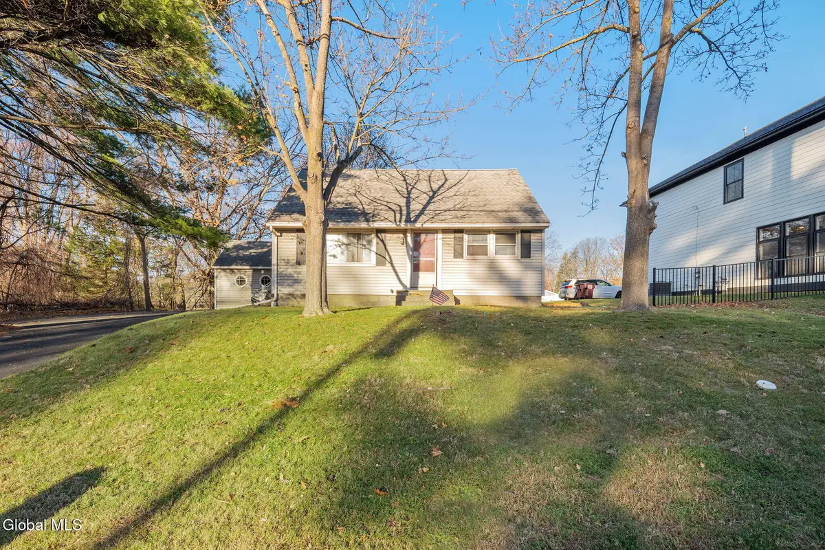 829 Troy-schenectady Road, Colonie Town, NY 12110 - Image #1