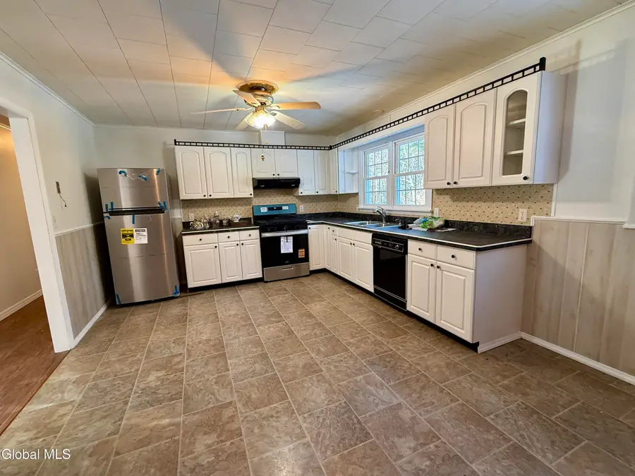 165 Reservoir Road, Moreau, NY 12828 - Image #3