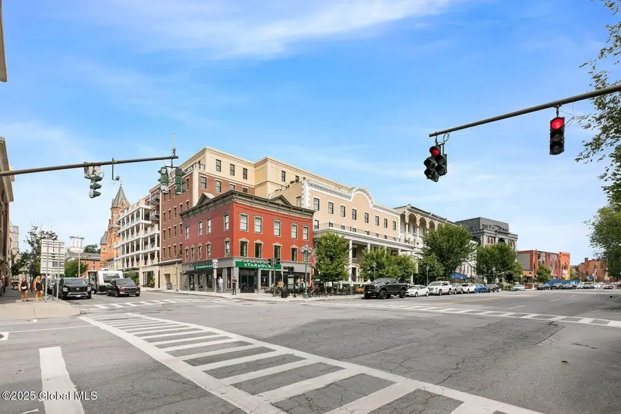 19 Washington Street #454 B3, Saratoga Springs, NY 12866 - Image #2