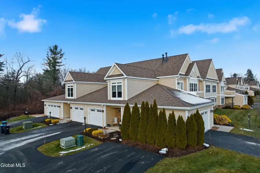 612 Lois Lane, Niskayuna, NY 12304 - Image #2