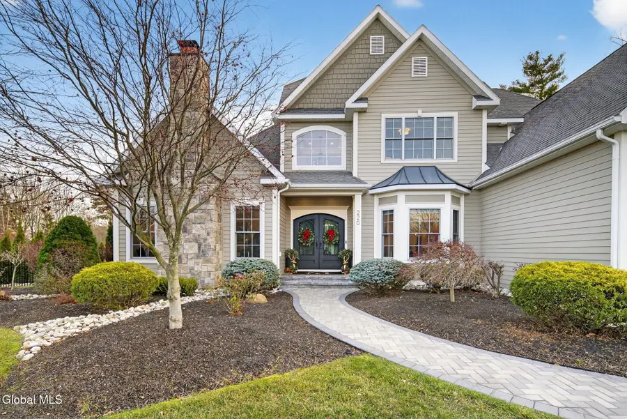 220 Brittany Place, Niskayuna, NY 12309 - Image #2