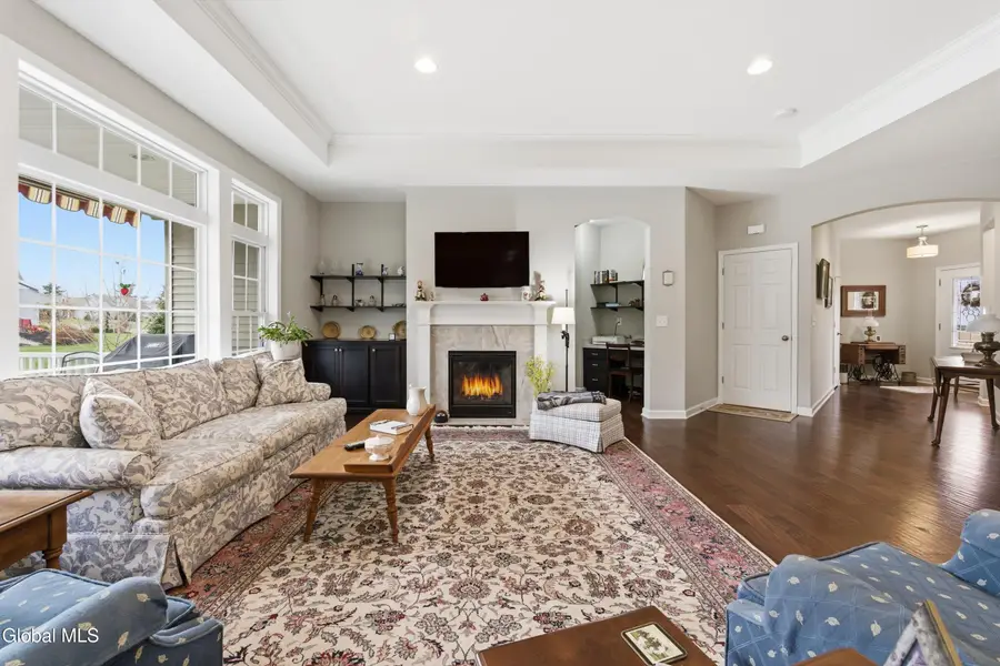 27 Rosemore Place, Halfmoon, NY 12118 - Image #3