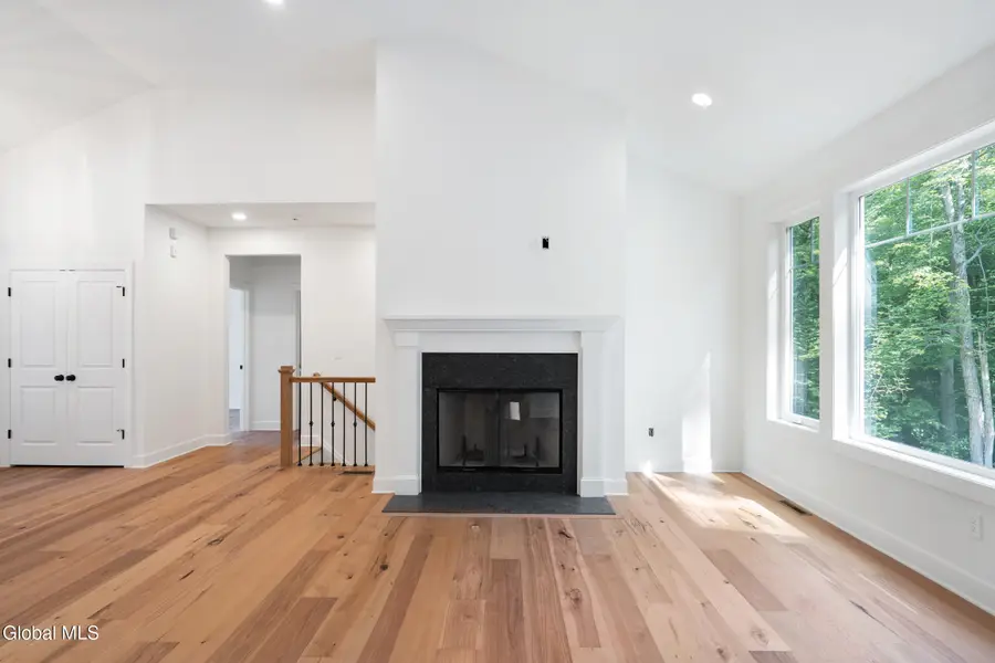 6 Cannon Royal Drive, Saratoga Springs, NY 12866 - Image #3