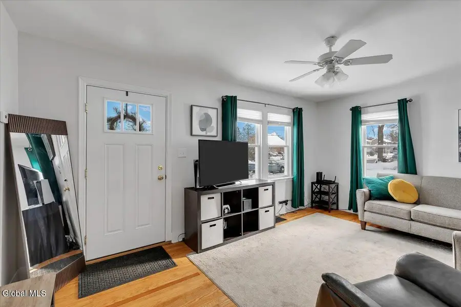 2025 Greenpoint Avenue, Rotterdam, NY 12303 - Image #2