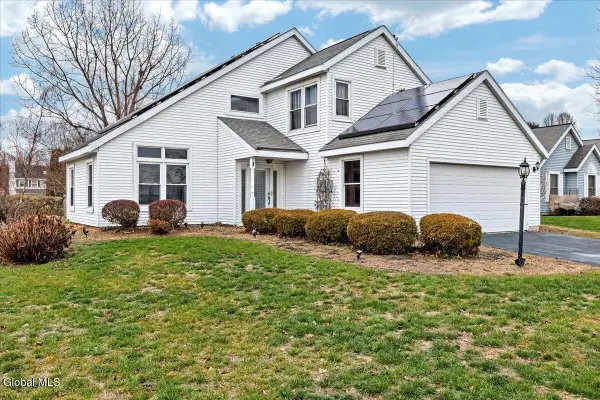 33 Rockefeller Boulevard, East Greenbush, NY 12144