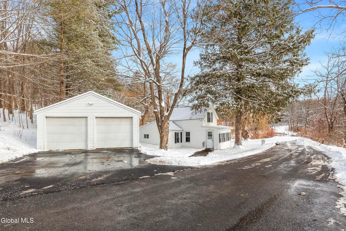 4 Moore Road, East Greenbush, NY 12061 - Image #1