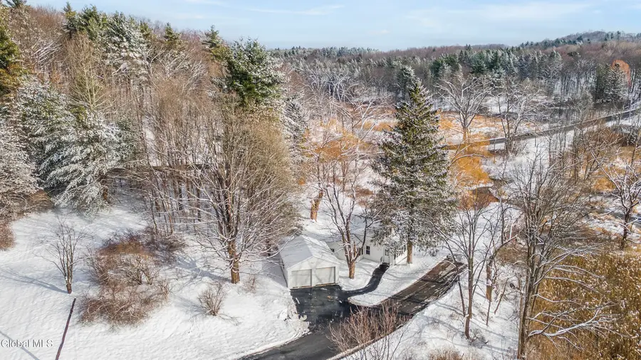 4 Moore Road, East Greenbush, NY 12061 - Image #2