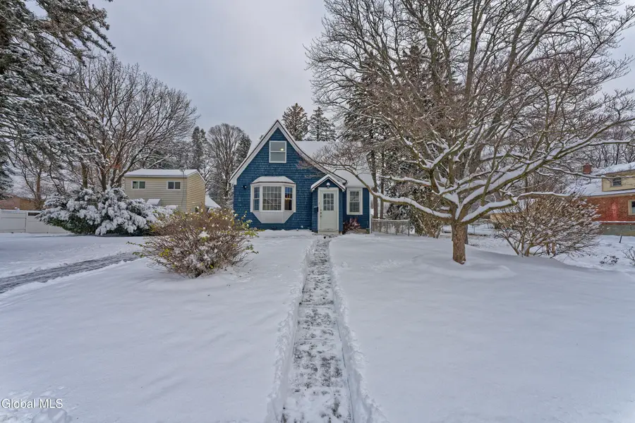 7 Pinehurst Road, Colonie, NY 12205 - Image #3