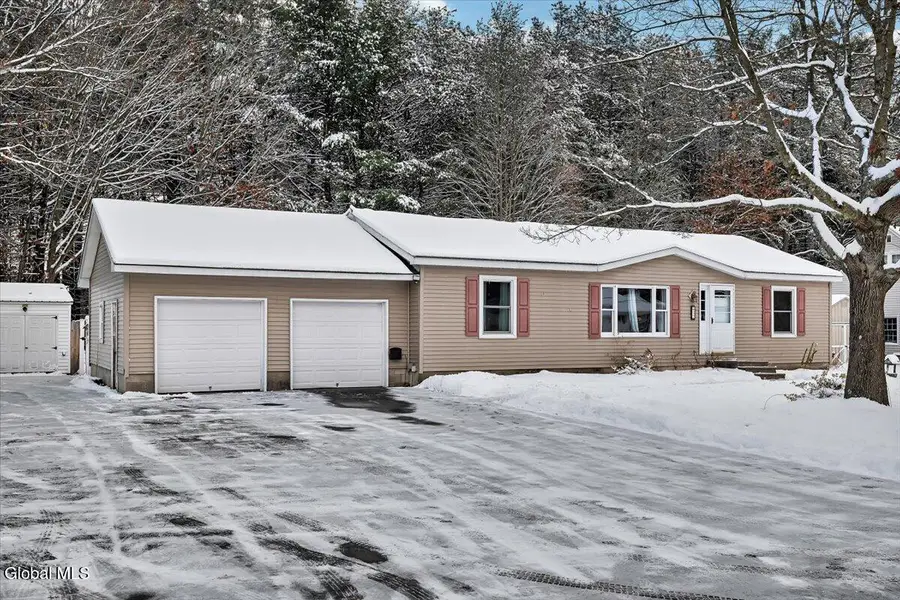 32 Pinewood Road, Queensbury, NY 12804 - Image #3