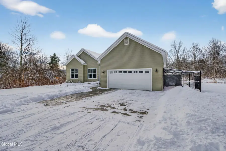 295 Woodstone Circle, Duanesburg, NY 12056 - Image #2