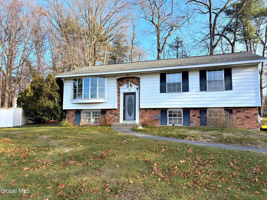 12 Clove Court, Clifton Park, NY 12065 - Image #2