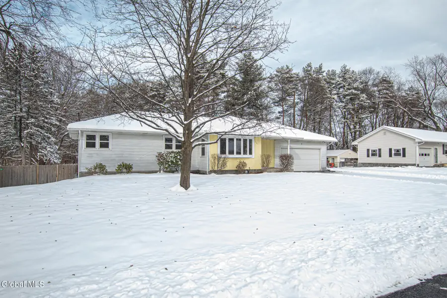 4 Rustyville Road, Colonie Town, NY 12211 - Image #3