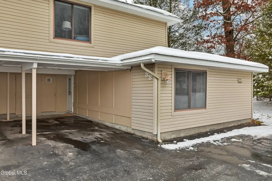 88 Yorkshire Drive, East Greenbush, NY 12061 - Image #2