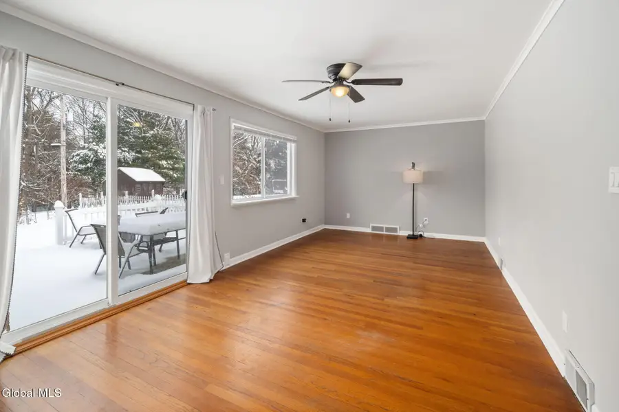 13 E Saint Stephens Lane, Glenville, NY 12302 - Image #2