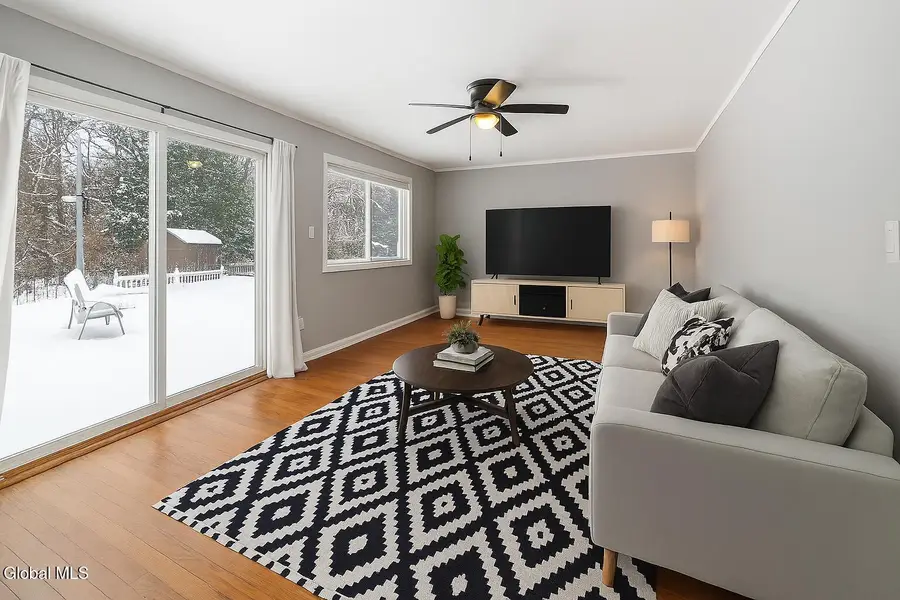 13 E Saint Stephens Lane, Glenville, NY 12302 - Image #3