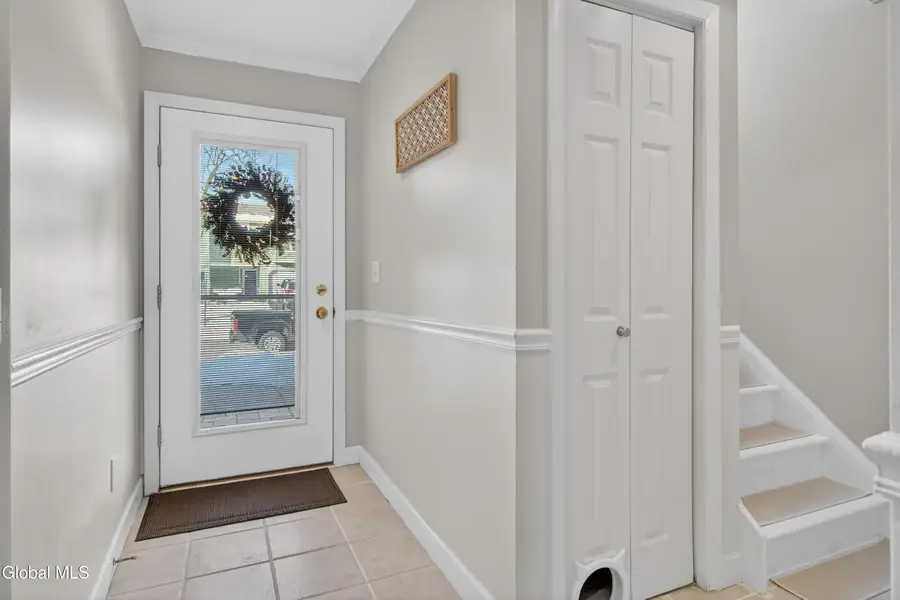 21 Ziemke Farm Lane, Cohoes, NY 12047 - Image #3