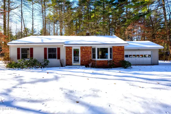 9 Evergreen Lane, Moreau, NY 12831