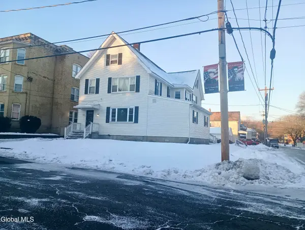 321 N 4th Avenue, Mechanicville, NY 12118