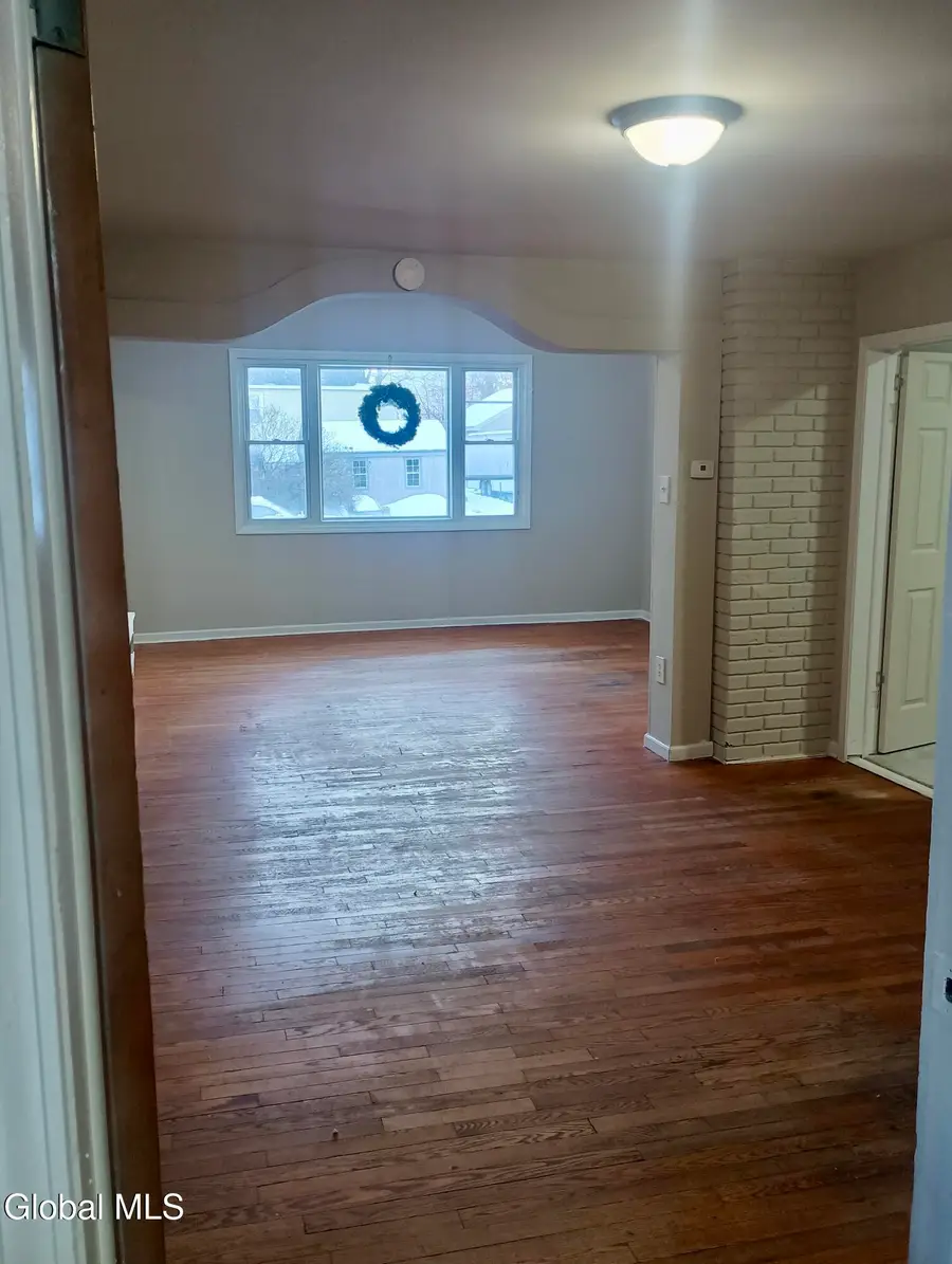 321 N 4th Avenue, Mechanicville, NY 12118 - Image #3