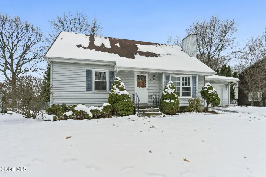 8 Allyson Court, Colonie, NY 12205 - Image #2