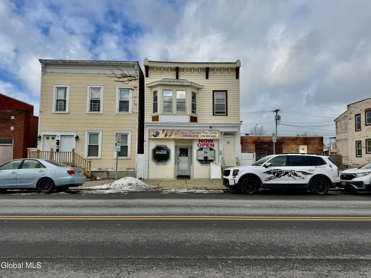 327 5th Avenue, Troy, NY 12182 - Image #1