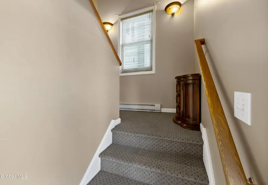 1200 Hillside Avenue #702, Niskayuna, NY 12309 - Image #2