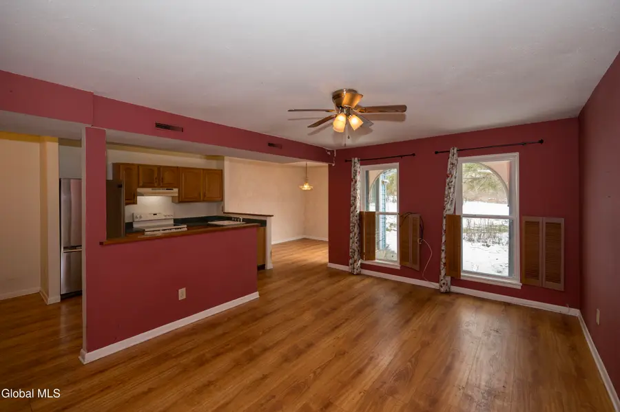 7 Fox Hollow Square, Cohoes, NY 12047 - Image #2