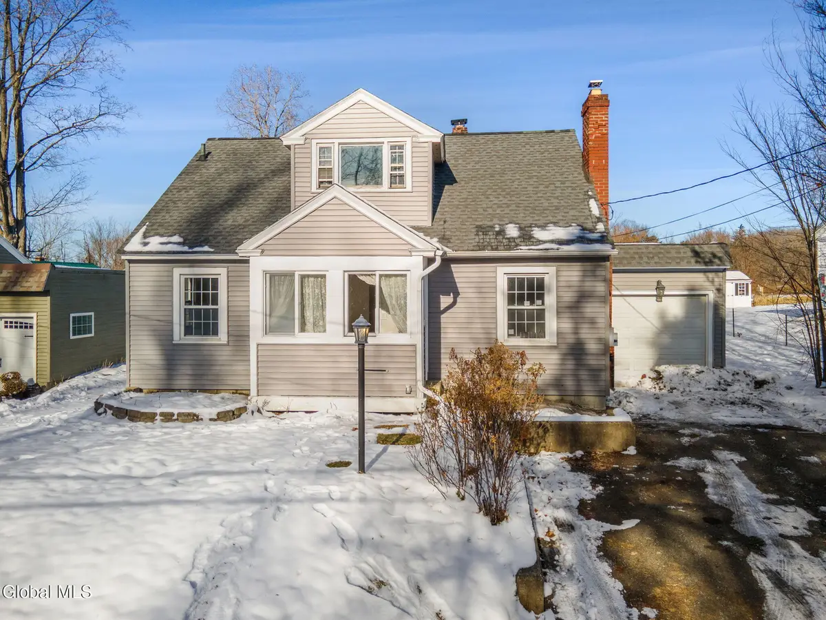 27 Plank Road, Brunswick, NY 12182 - Image #1