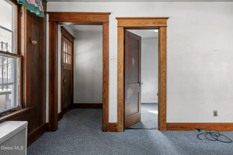 917 Hazelwood Avenue, Schenectady, NY 12306 - Image #2