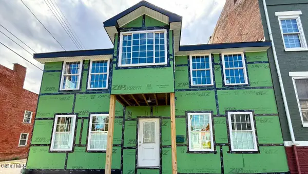 16 Broad Street, Waterford, NY 12188