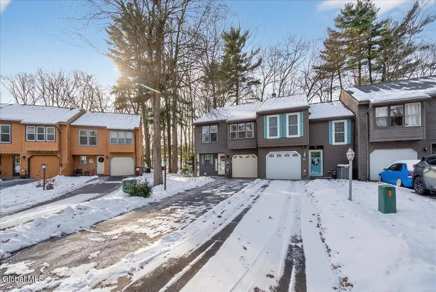 36 Tekakwitha Court, Clifton Park, NY 12065 - Image #2