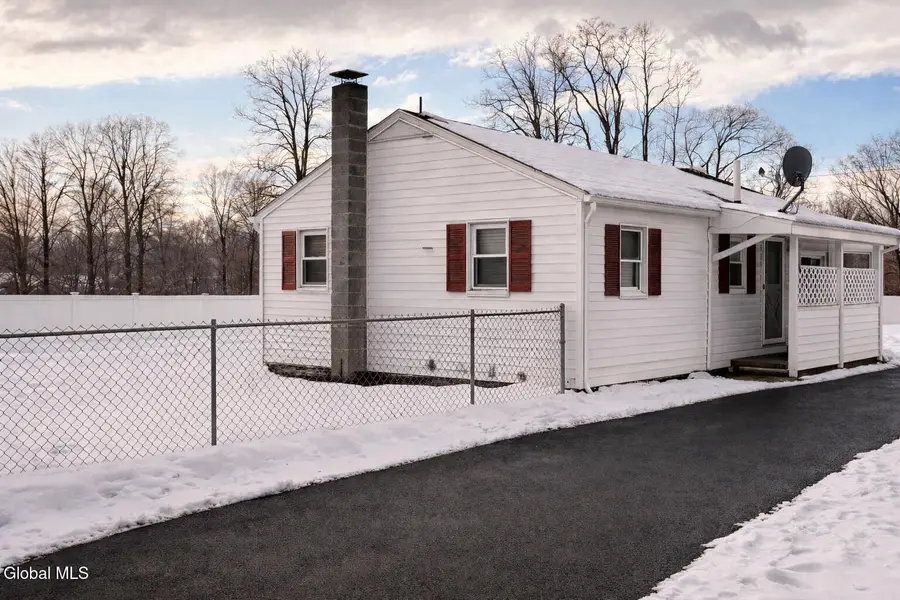 2427 3rd Avenue, Rotterdam, NY 12303 - Image #2