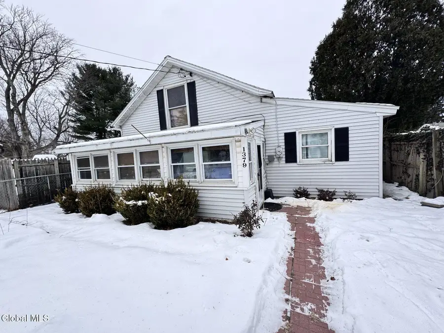 1379 Evergreen Avenue, Rotterdam, NY 12306 - Image #2