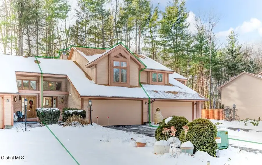 4006 Georgetown Square, Schenectady, NY 12303 - Image #2