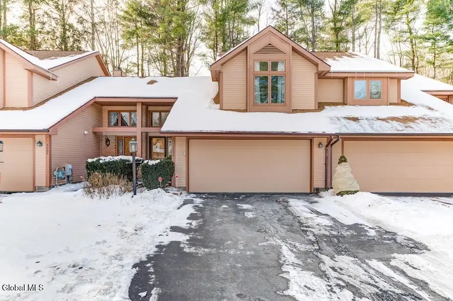 4006 Georgetown Square, Schenectady, NY 12303 - Image #3