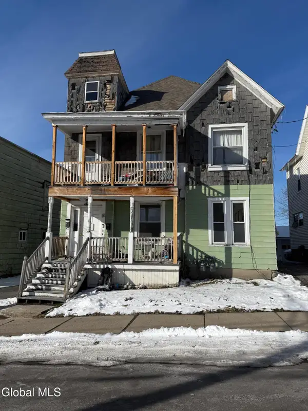 6 Blood Street, Amsterdam, NY 12010