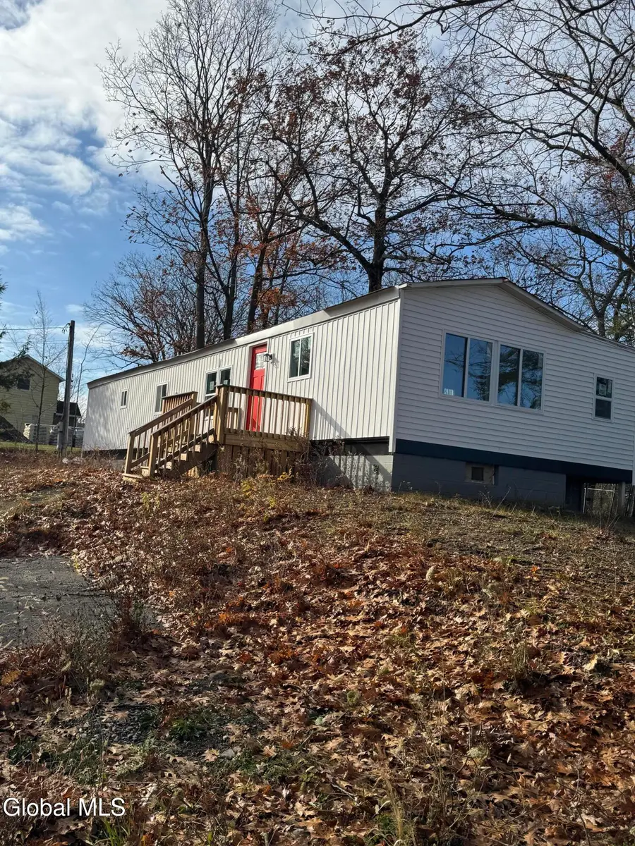 4711 Pattersonville-rynex Corners Road, Pattersonville, NY 12137 - Image #2