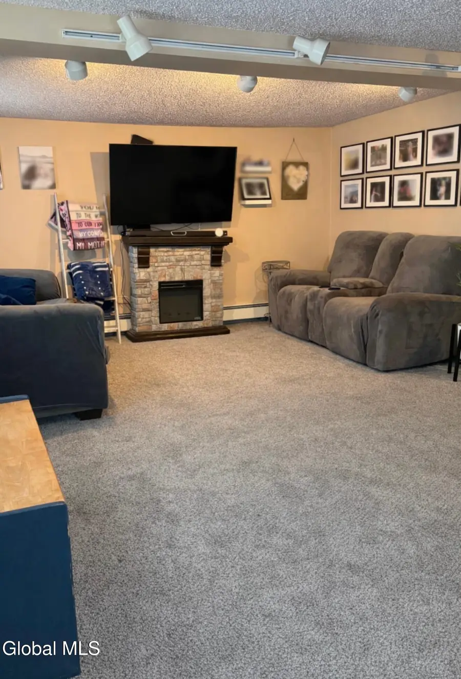 1872 Stuart Street, Rotterdam, NY 12303 - Image #3