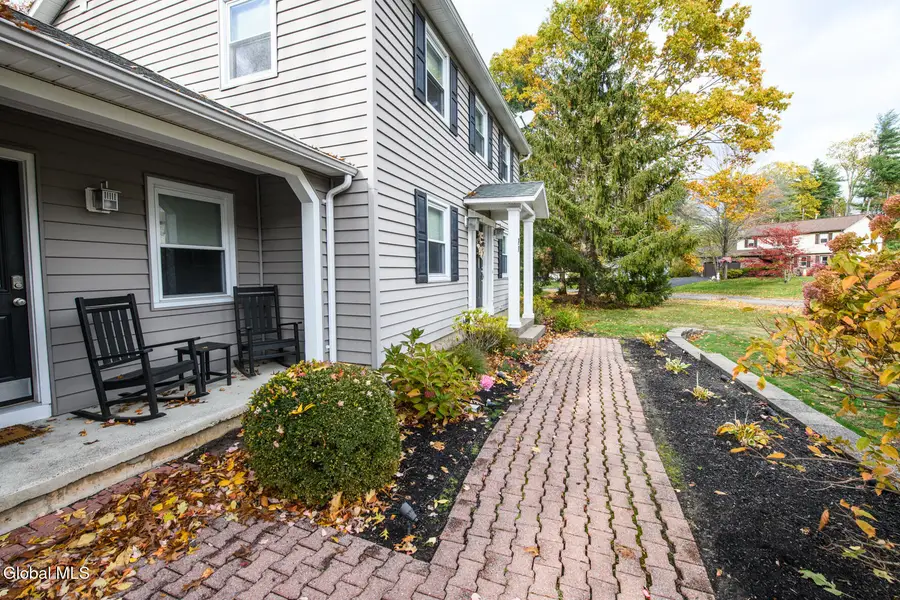 27 Wiltshire Way, Niskayuna, NY 12309 - Image #3