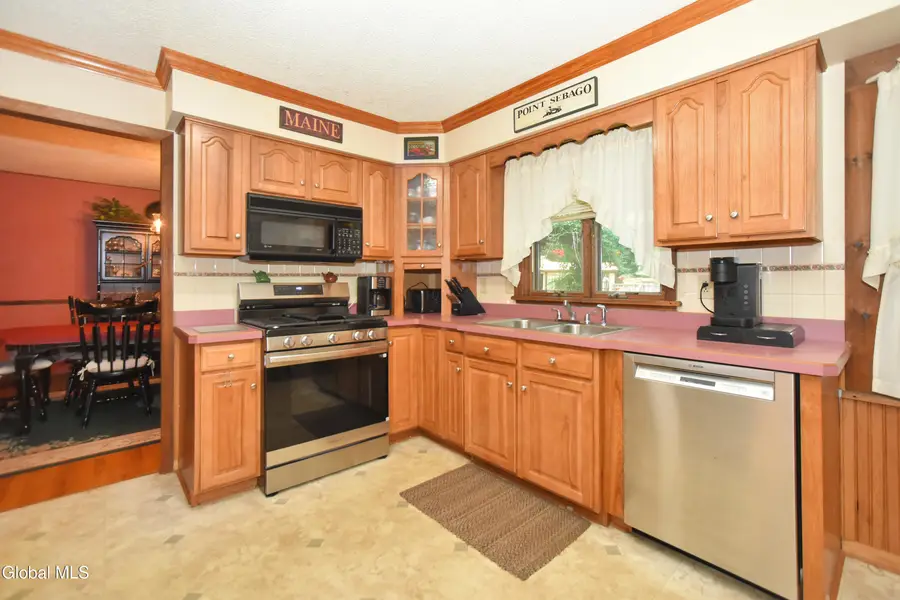 9 Northwood Drive, Ballston Spa, NY 12020 - Image #2