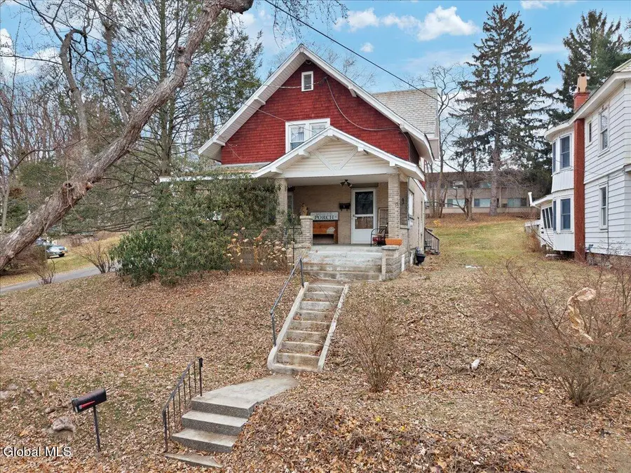 7 Mountain View Avenue, East Greenbush, NY 12061 - Image #2