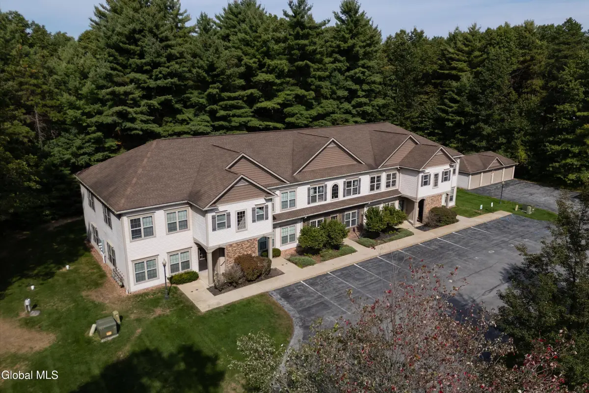 16 Lancaster Place, Milton, NY 12020 - Image #1