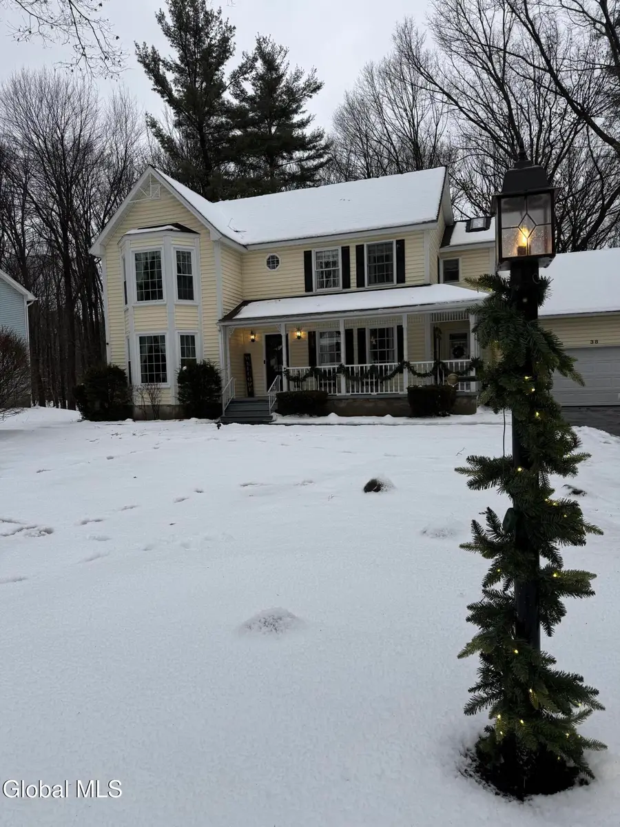 38 Deer Run Hollow, Halfmoon, NY 12065 - Image #3