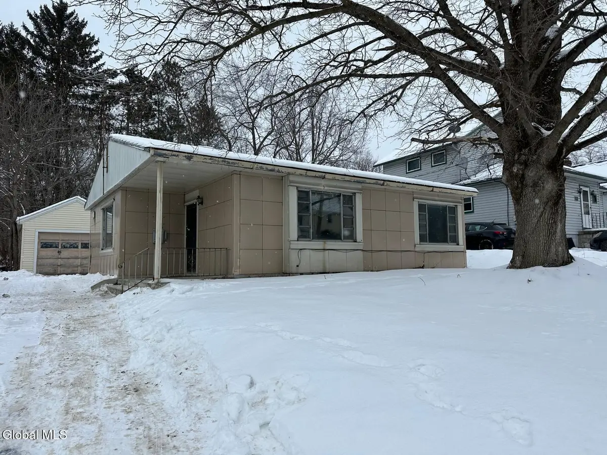 20 Henrietta Boulevard, Amsterdam, NY 12010 - Image #1